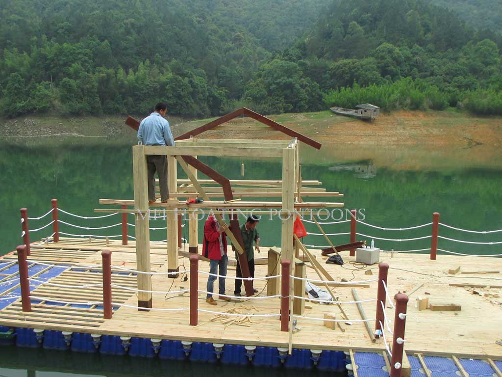 floating cottage docks