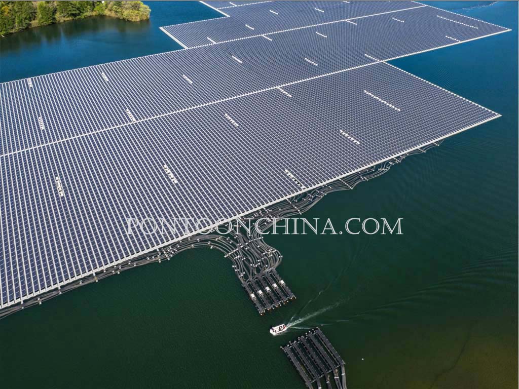 Umenokifurukori-Reservoir-Floating-Solar-Plant