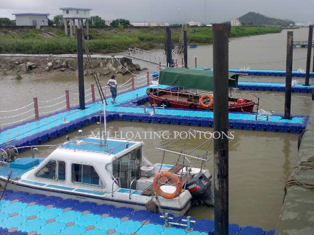boat floating dock